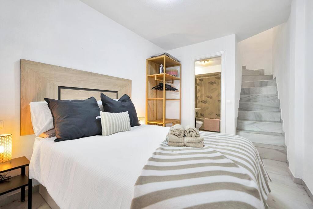 אסטפונה Duplex Con Vistas Al Mar, Piscina Y Gimnasio - Las Abejeras 226 מראה חיצוני תמונה