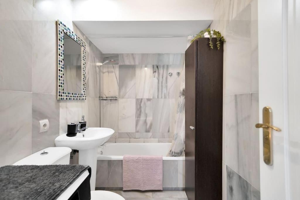 אסטפונה Duplex Con Vistas Al Mar, Piscina Y Gimnasio - Las Abejeras 226 מראה חיצוני תמונה